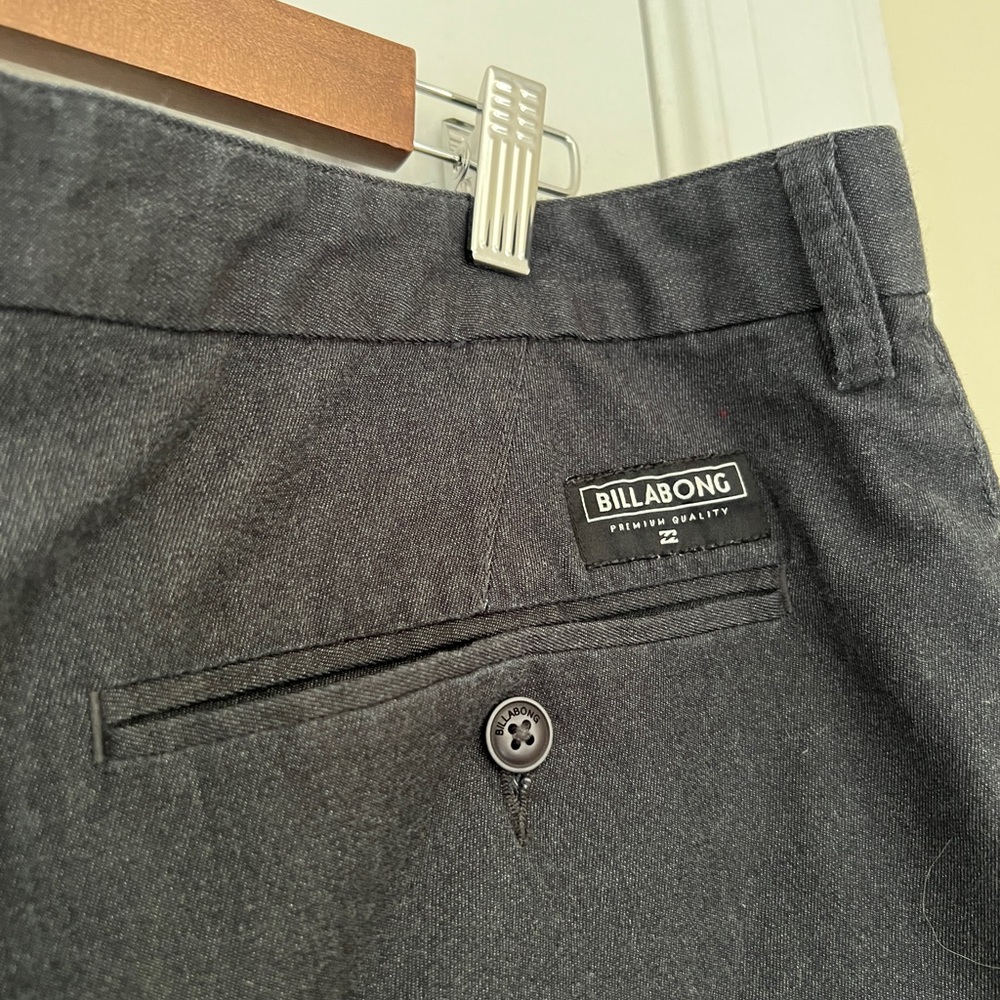 Billabong Men's Black Flat Front Shorts Size 36 Beach Casual